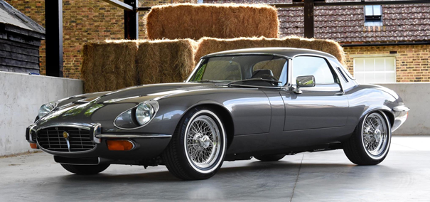 1974 Jaguar E-Type 2+2 – (Versión Europea) - Nótese el tamaño y el aspecto de las ‘bomperetas’ de la versión europea