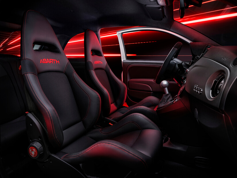 Abarth 695 interior