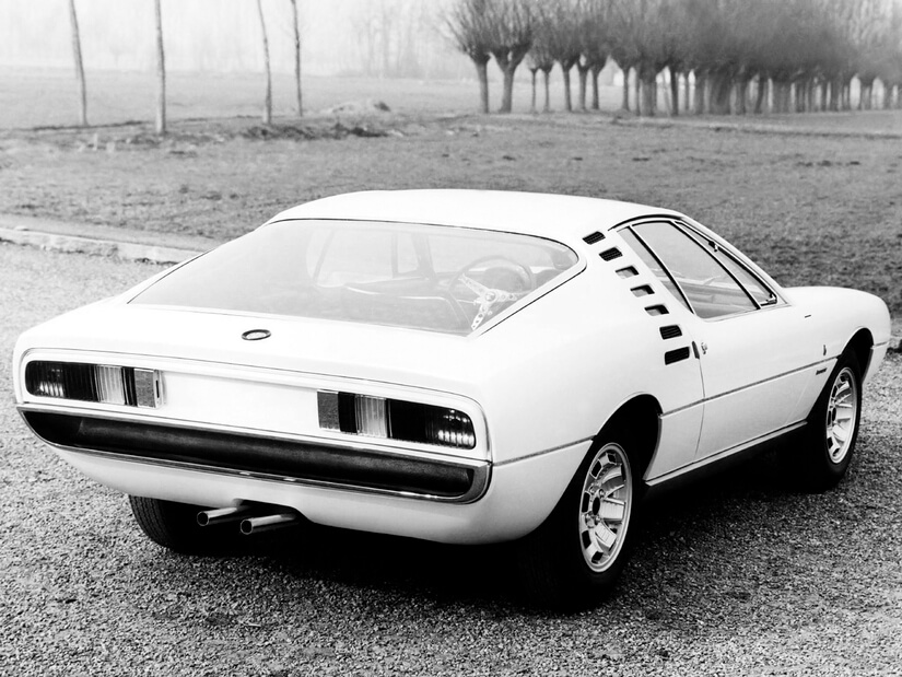 Alfa Romeo Montreal trasera