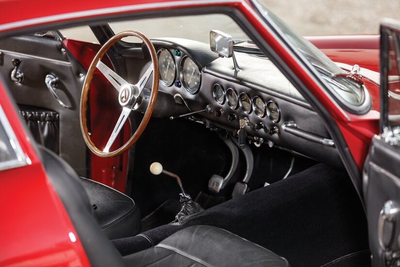 Apollo GT interior