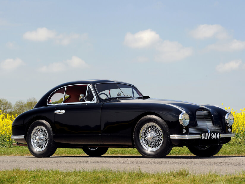 ASTON MARTIN DB2 en negro