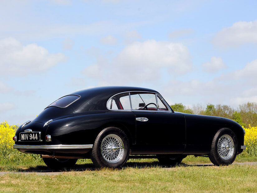 ASTON MARTIN DB2 trasera