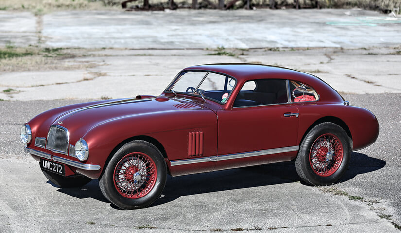 ASTON MARTIN DB2 en rojo
