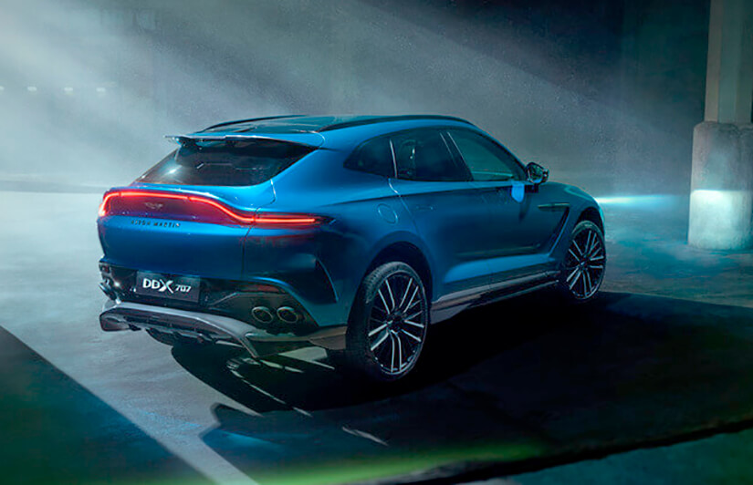 Aston Martin DBX707 trasera