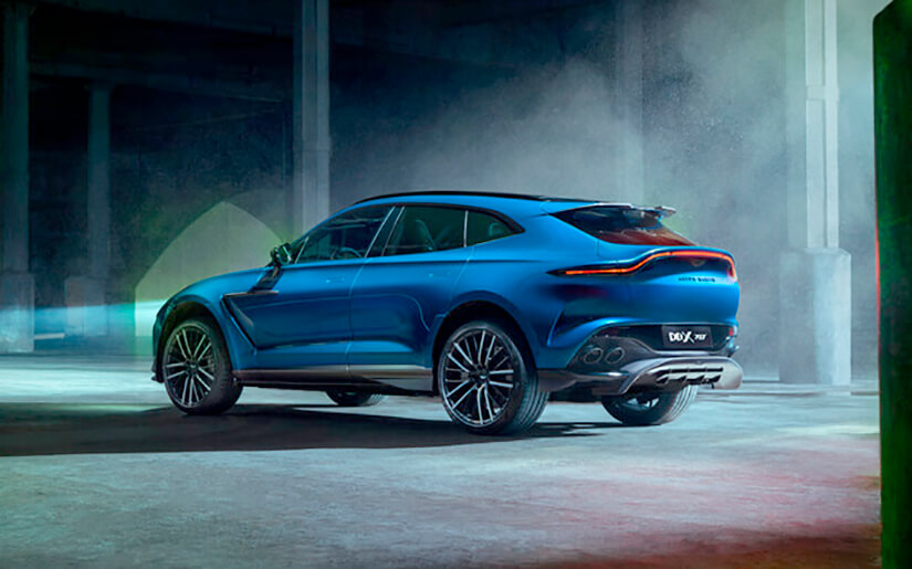 Aston Martin DBX707 lateral