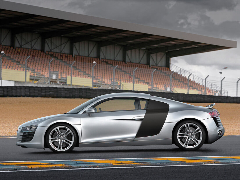Audi R8 lado