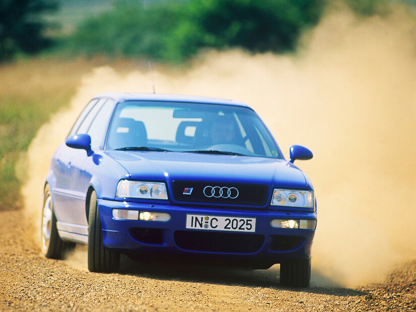 AUDI RS2 DERRAPANDO