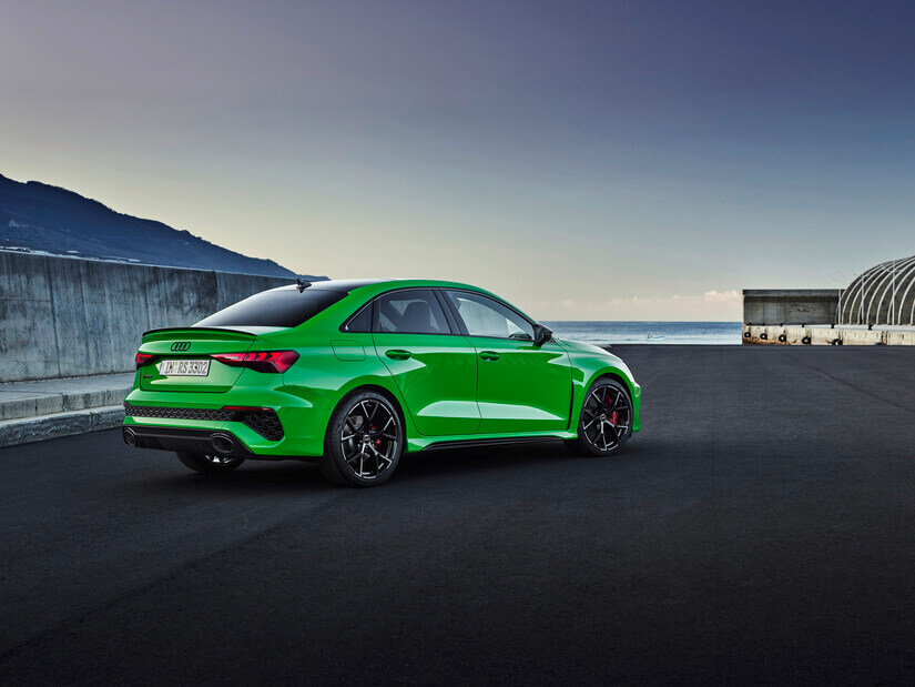 AUDI RS 3 SEDAN TRASERA