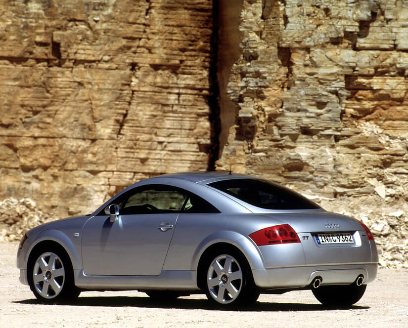 Audi TT trasera