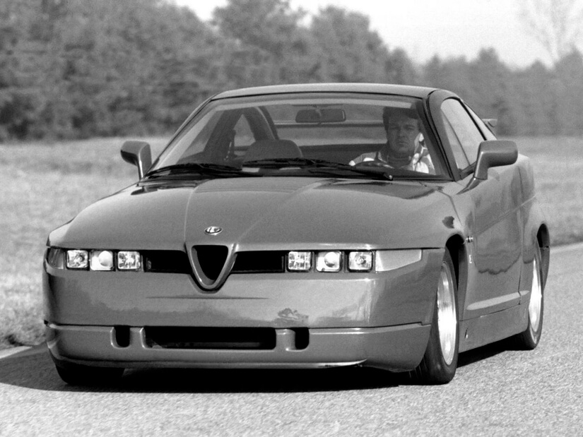 Alfa Romeo SZ de frente