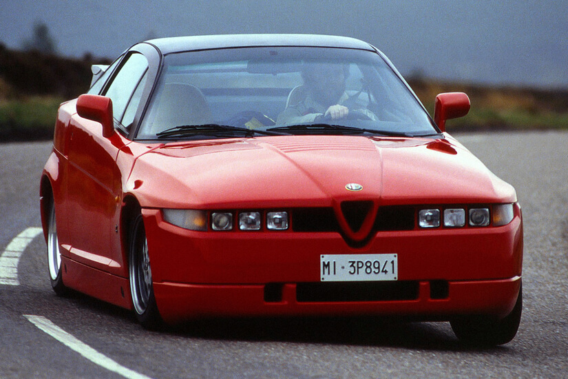 Alfa Romeo SZ rodando