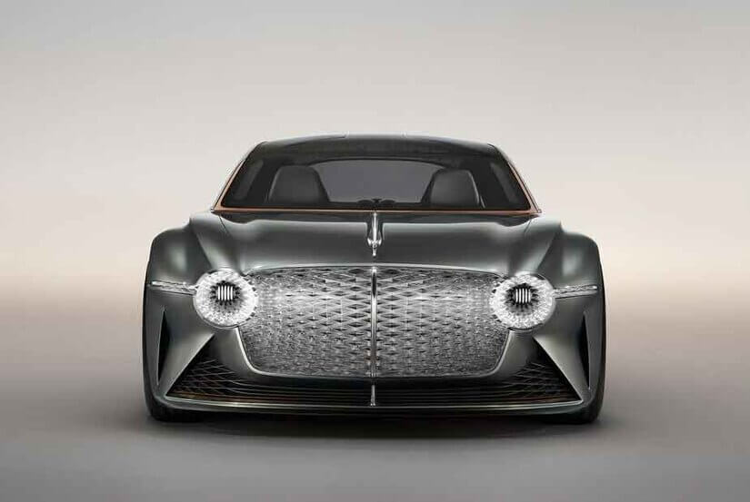 Bentley Beyond 100 morro