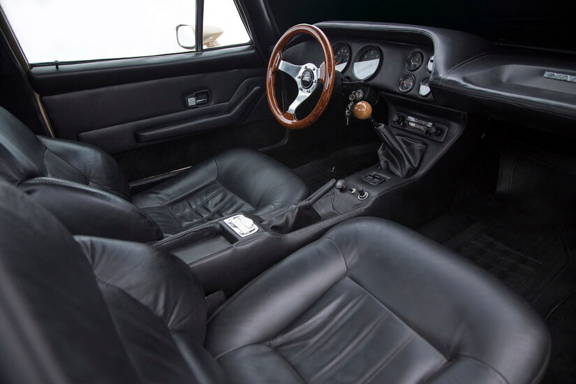 Bianco S Coupé interior