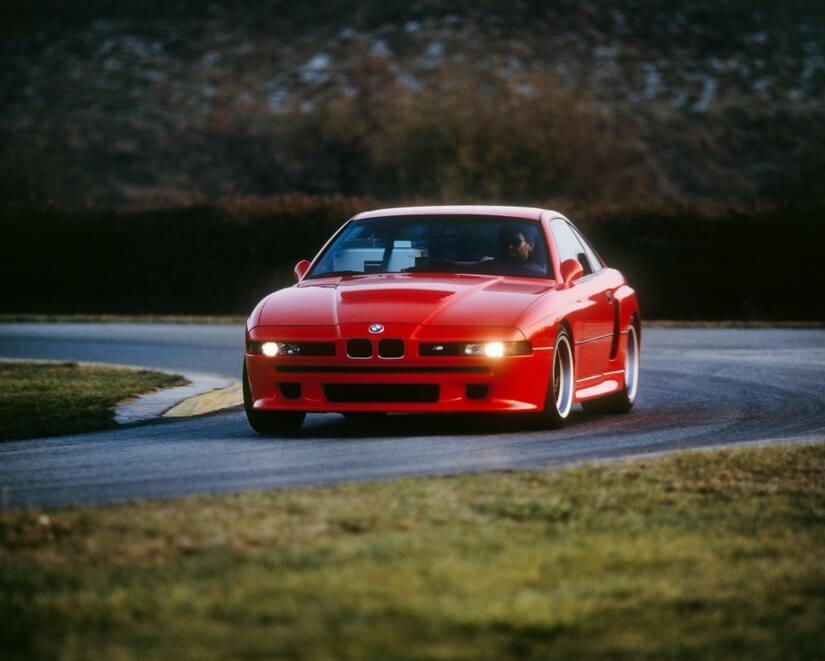 El BMW Serie 8 “e31” en curva