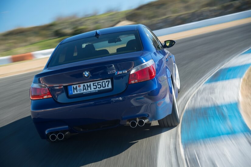 BMW M5 e60 CURVA