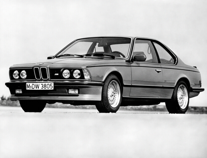BMW M635 CSI de lado