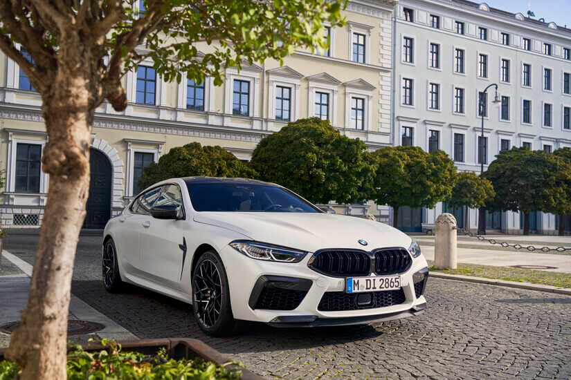 BMW M8 Competition blanco morro