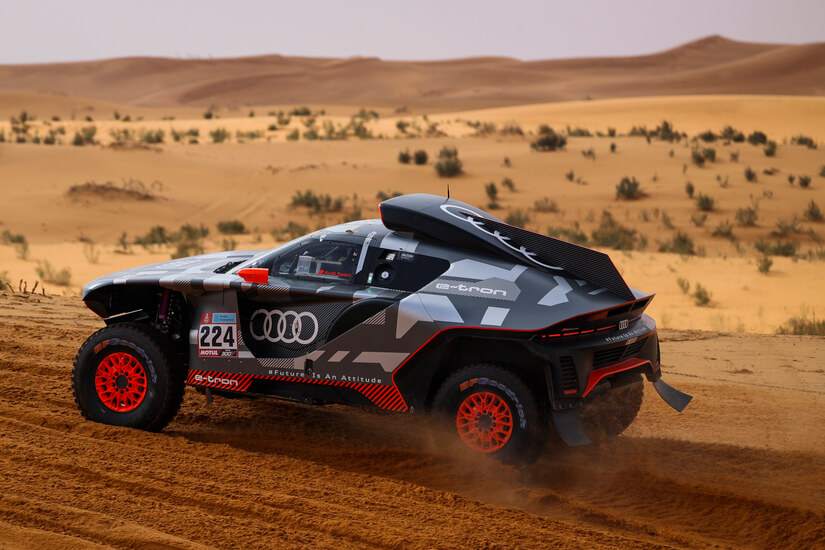 Dakar 2022 sainz lateral