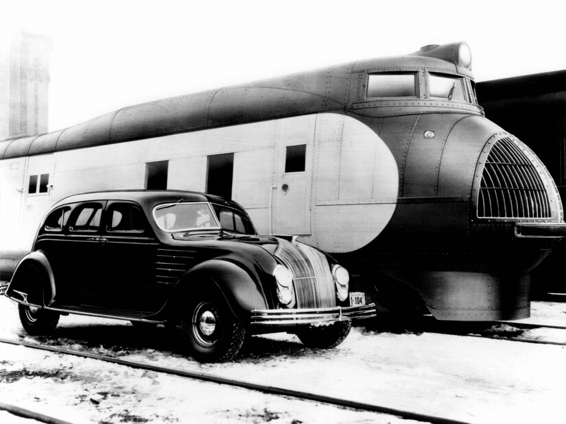 Chrysler Airflow lateral con tren