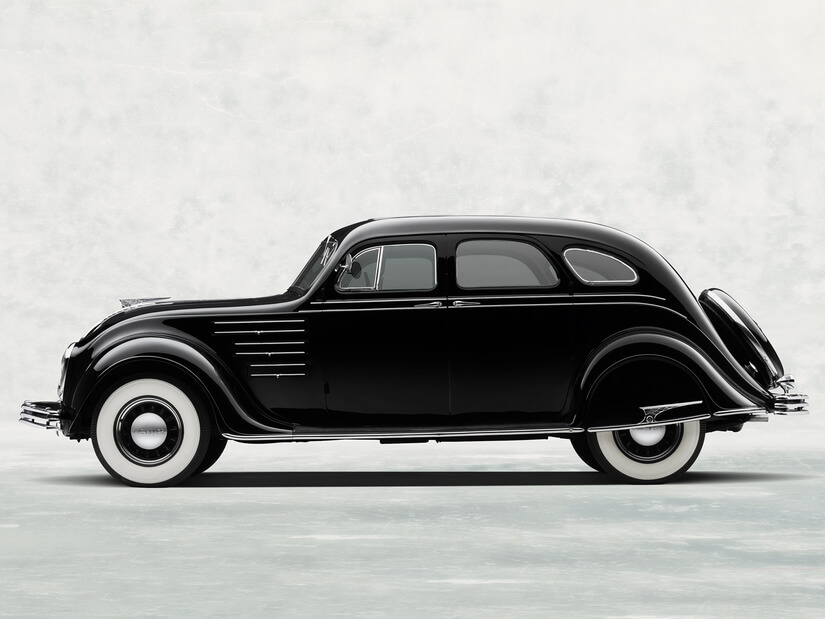 Chrysler Airflow lateral
