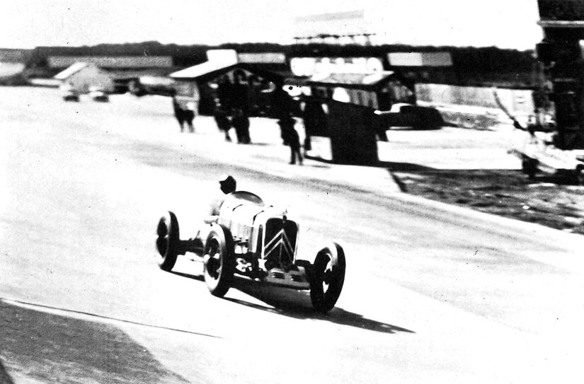 Citroën Rosalie en carrera