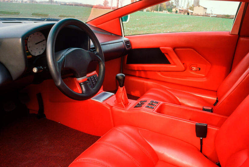 Cizeta V16T interior