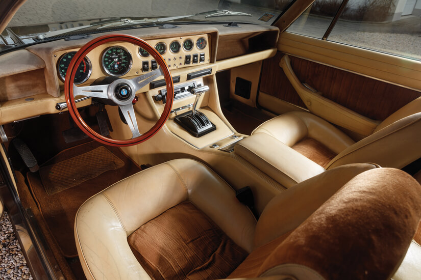 De Tomaso Longchamp volante