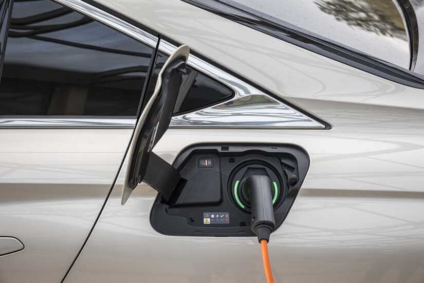 DS 9 E-Tense cargando