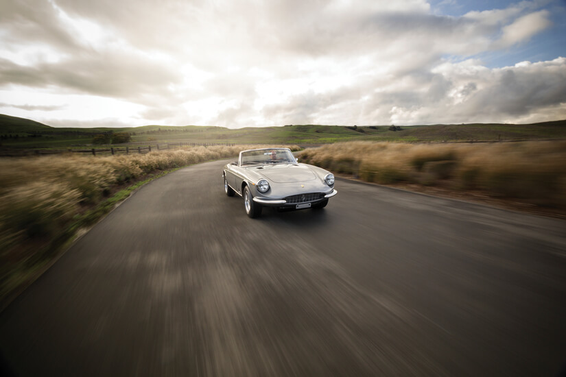 Ferrari 365 GTS de paseo