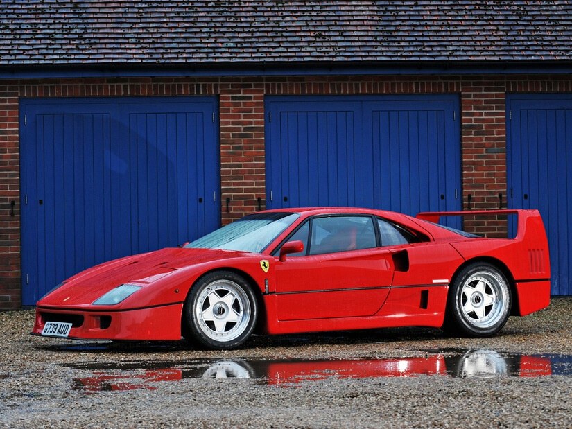 Ferrari F40 lado
