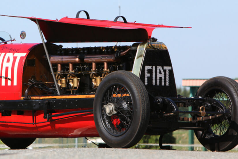 Fiat Mefistofele tapa levantada