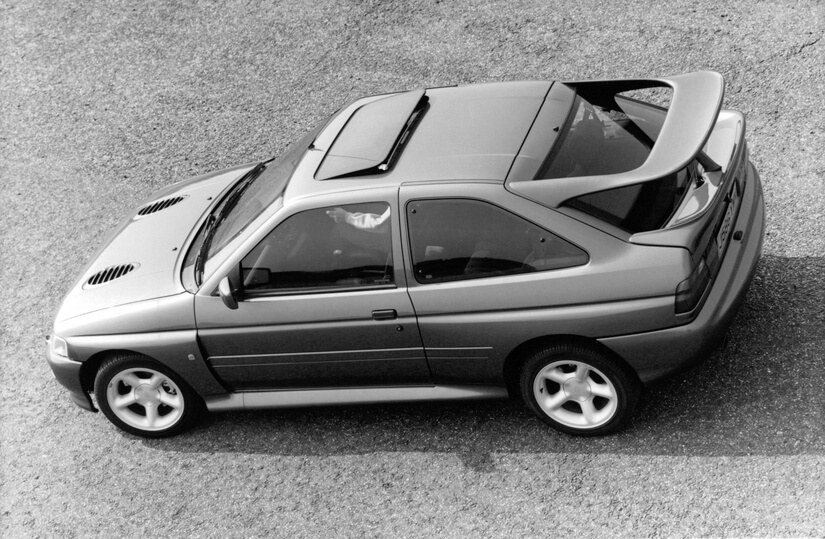 Ford Escort RS Cosworth con techo