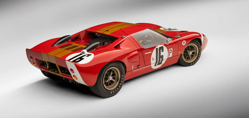 Ford GT 40 perfil trasera