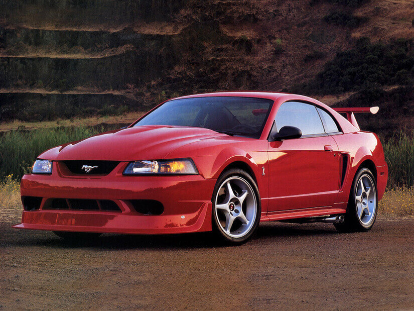 Ford SVT Mustang Cobra R suelo