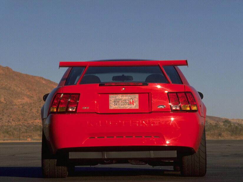 Ford SVT Mustang Cobra R culo