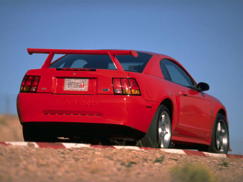 Ford SVT Mustang Cobra R trasera