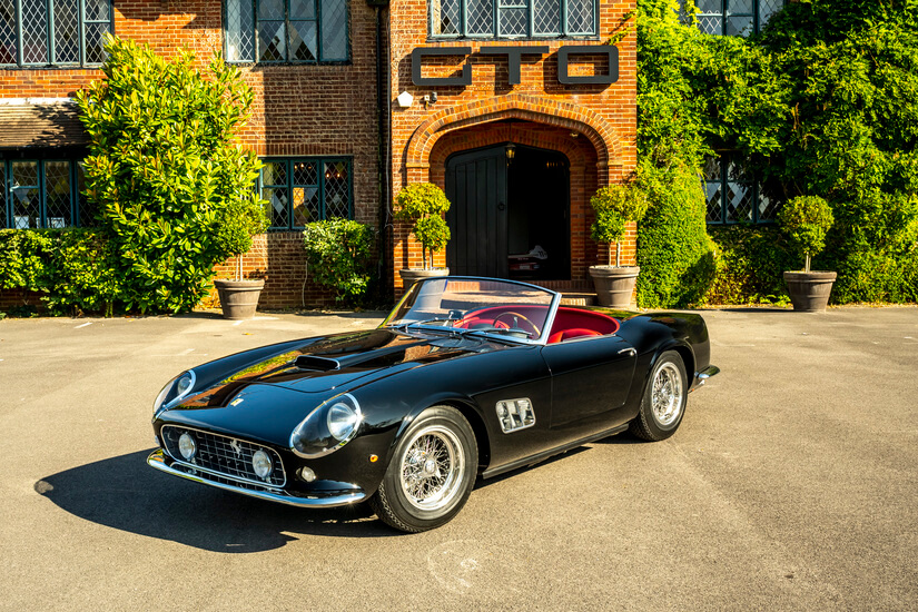 Ferrari 250 GT California Spyder de lado
