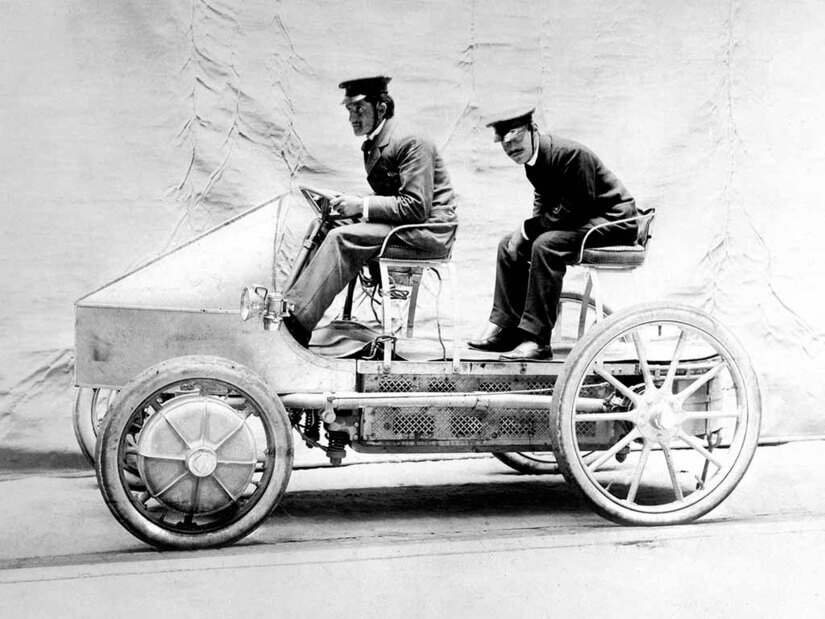 Lonher-Porsche Semper Vivus posado