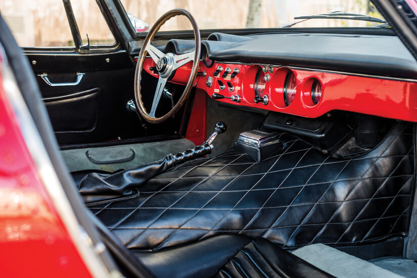 Iso Grifo interior