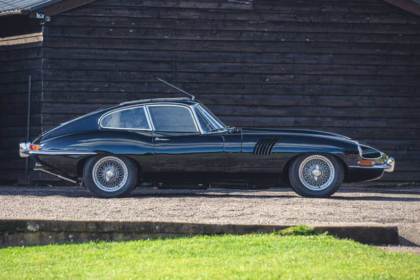 Jaguar E-Type lateral