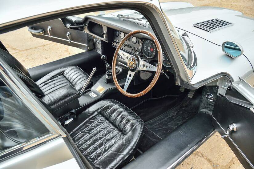 Jaguar E-Type de Frua e Italsuisse interior