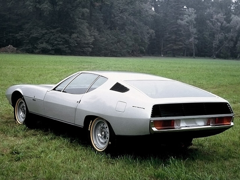 Bertone Pirana trasera