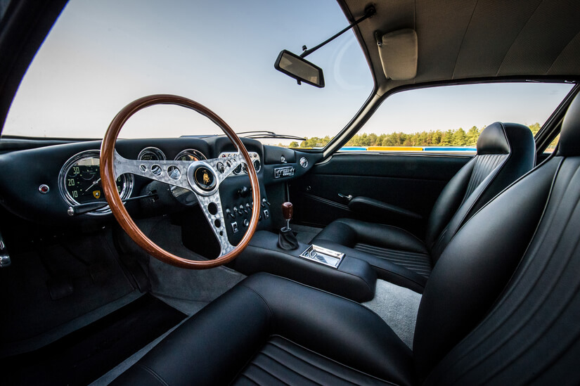 Lamborghini 350 GT interior
