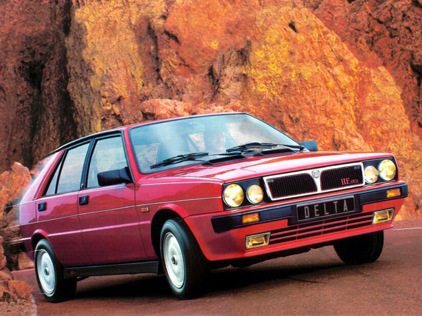 Lancia Delta HF Turbo 4WD lado