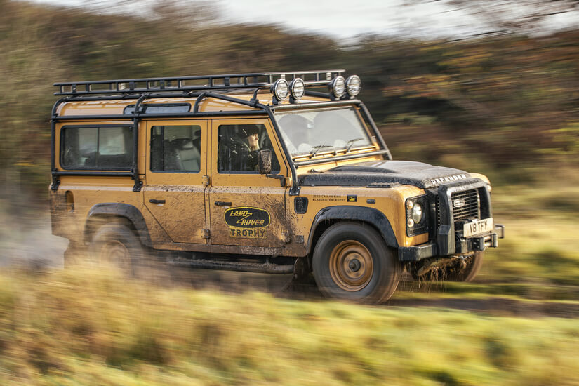 Defender-Works-V8-Trophy-Carrera