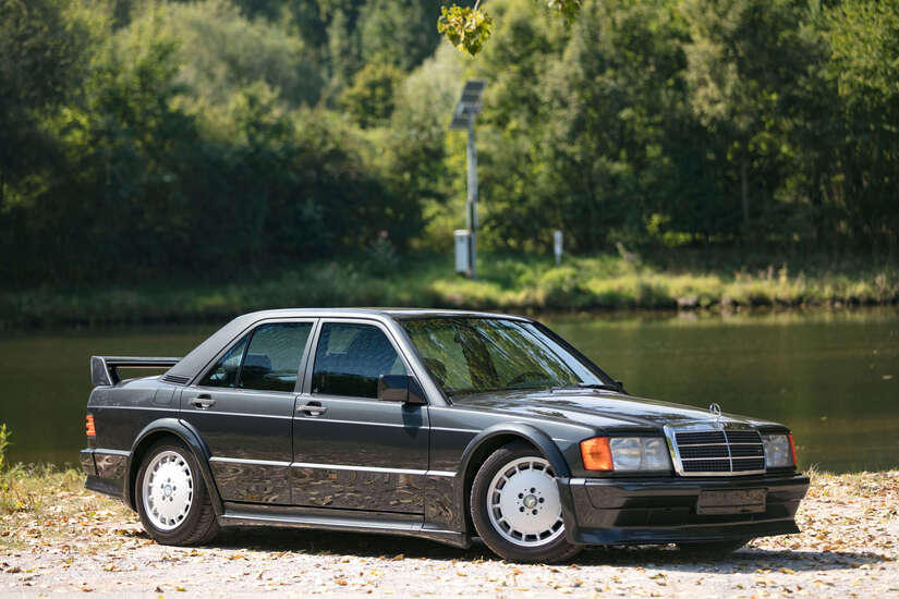 Mercedes E190 negro