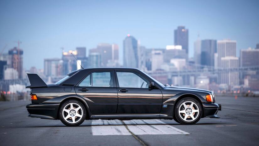 Mercedes E190 perfil negro