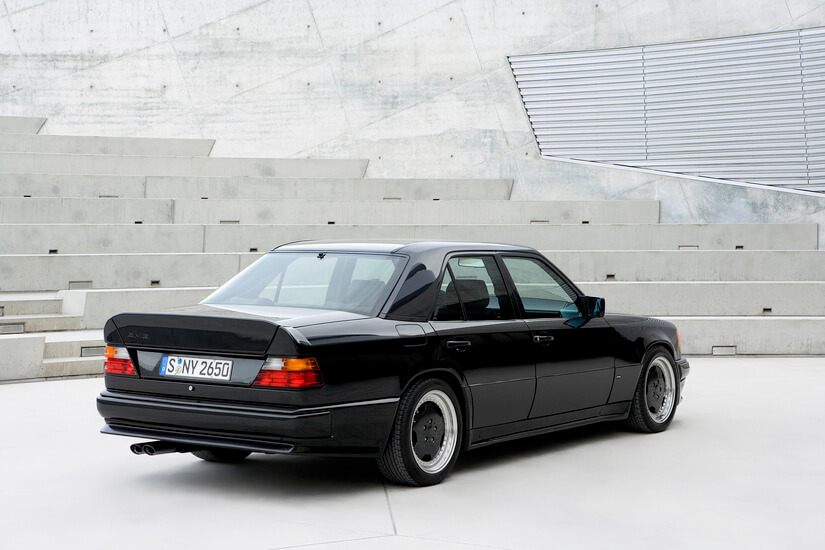 Mercedes AMG trasera