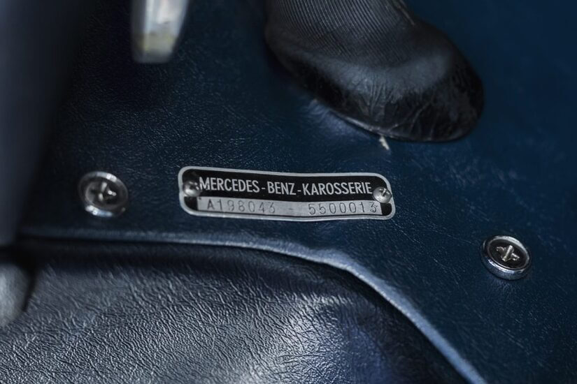 Mercedes Benz 300 SL alas de gaviota placa chasis