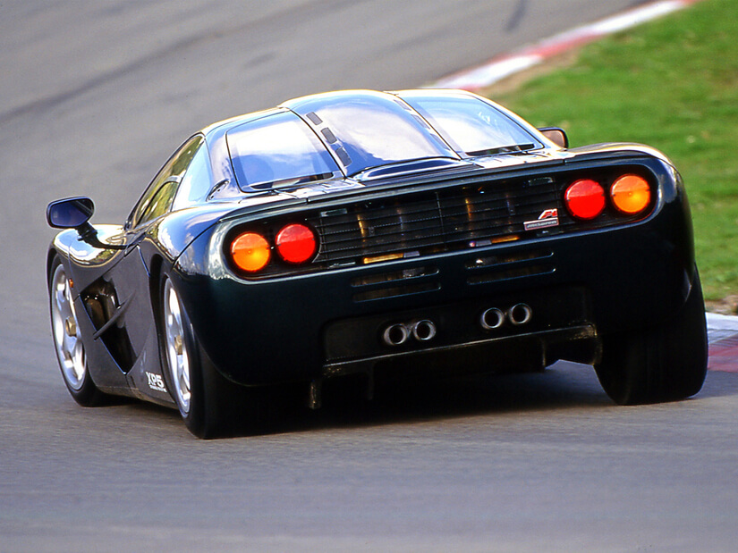 McLaren F1 trasera